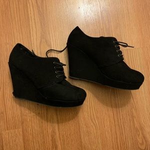 Torrid suede wedge booties, 11w